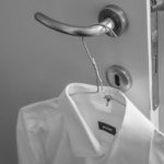 頑固な「ワイシャツの襟袖汚れ」を超簡単に落とす方法＆防止策
